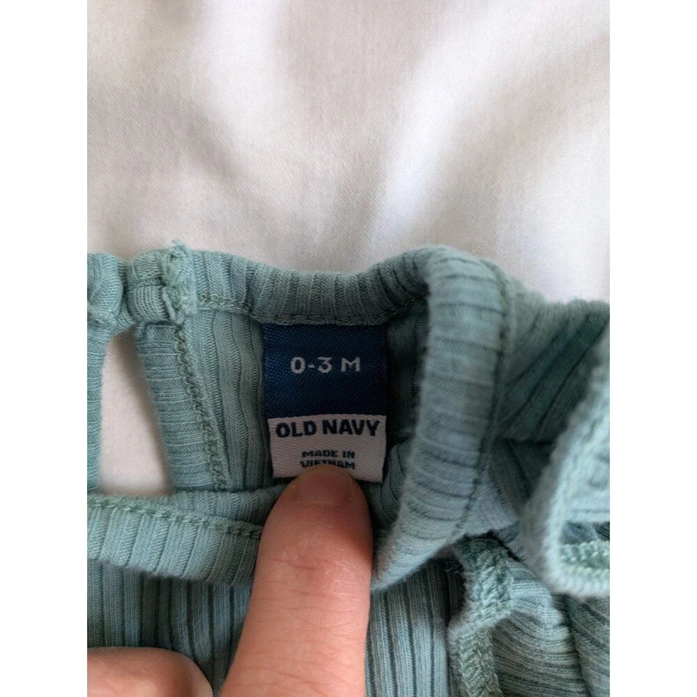 Old Navy Ruffle Onesie, 0-3M